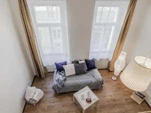 Pronájem bytu 1+kk, Praha - Žižkov, Milíčova, 25 m2