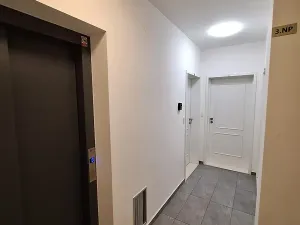 Pronájem bytu 2+kk, Praha - Vinohrady, Varšavská, 60 m2