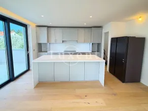 Prodej vily, Zadar, Chorvatsko, Krešimirova obala, 246 m2