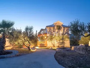 Prodej vily, Bol, Chorvatsko, 83 m2