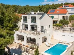 Prodej vily, Bol, Chorvatsko, 165 m2