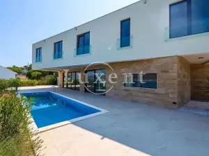 Prodej vily, Trogir, Chorvatsko, 326 m2