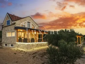 Prodej vily, Šibenik, Chorvatsko, 105 m2