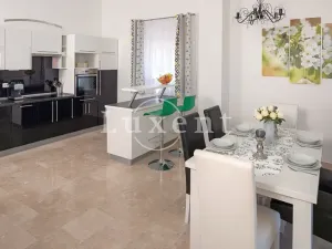 Prodej vily, Omiš, Chorvatsko, 253 m2