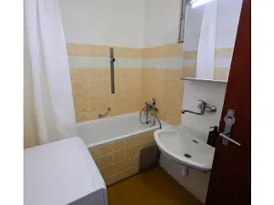 Pronájem bytu 2+1, Praha - Holešovice, Jankovcova, 68 m2