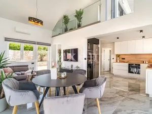 Prodej vily, Bol, Chorvatsko, 96 m2