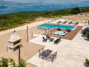 Prodej vily, Bol, Chorvatsko, 96 m2