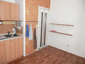 Pronájem bytu 1+1, Hradec Králové, třída Edvarda Beneše, 45 m2