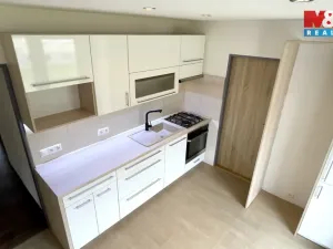 Pronájem bytu 4+1, Petrovice, 88 m2