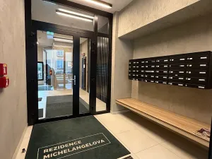 Pronájem bytu 1+kk, Praha - Strašnice, Michelangelova, 37 m2