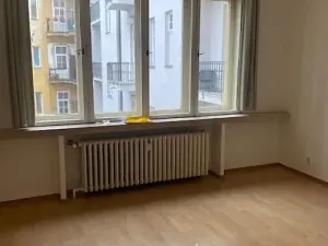 Pronájem bytu 1+1, Praha - Malá Strana, Šeříková, 34 m2