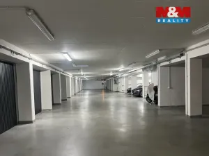 Pronájem garážového stání, Zlín, Zelinova, 14 m2