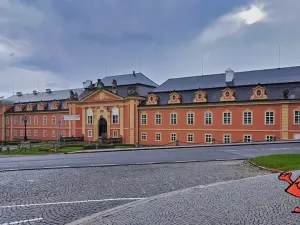 Pronájem restaurace, Dobříš, náměstí Svobody, 419 m2