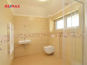 Pronájem bytu 3+1, Úhonice, Otakara Kádnera, 104 m2