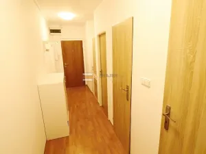 Pronájem bytu 3+1, Praha - Motol, Hennerova, 75 m2