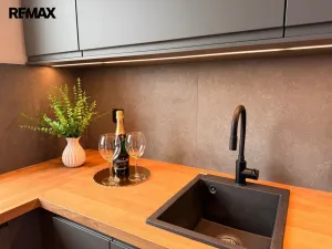 Prodej bytu 3+1, Praha - Michle, Pod dálnicí, 72 m2