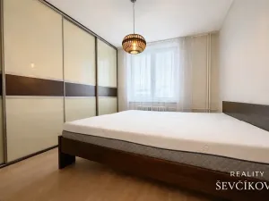 Pronájem bytu 3+kk, Hradec Králové, Gočárova třída, 76 m2