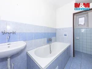 Prodej bytu 3+1, Chvaletice, Husova, 76 m2