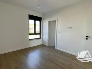 Prodej bytu 4+kk, Tribunj, Chorvatsko, 105 m2