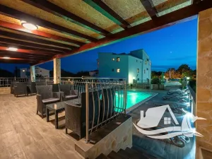 Prodej vily, Vinišće, Chorvatsko, 500 m2