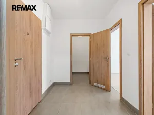 Prodej bytu 2+kk, Praha - Letňany, Tupolevova, 53 m2