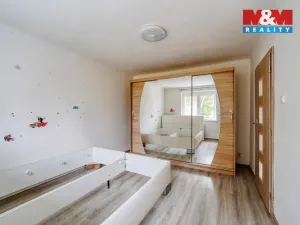 Prodej bytu 3+1, Mariánské Lázně - Úšovice, Ke Kasárnům, 63 m2