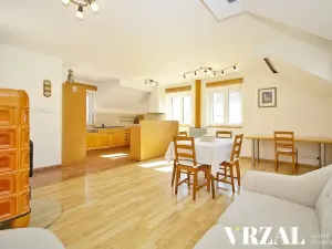 Prodej vícegeneračního domu, Tursko, Ke Statkům, 189 m2