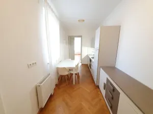 Pronájem bytu 2+1, Praha - Nové Město, Vyšehradská, 61 m2