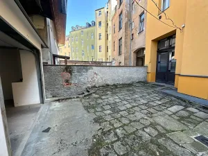 Prodej garáže, Karlovy Vary, Svahová, 100 m2