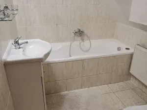 Pronájem bytu 2+kk, Praha - Horní Počernice, Náchodská, 40 m2