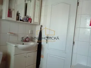 Prodej rodinného domu, Mnichovice, Masarykovo náměstí, 240 m2