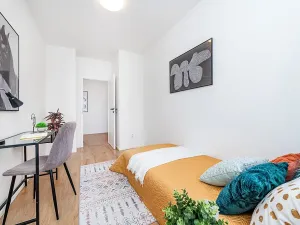 Prodej bytu 4+kk, Praha - Troja, Lešenská, 72 m2
