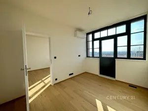 Prodej bytu 4+kk, Praha - Vysočany, Kolbenova, 90 m2