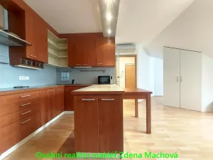 Pronájem bytu 2+kk, Praha - Strašnice, Gutova, 48 m2