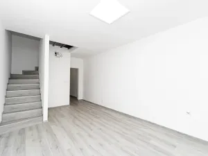 Prodej bytu 3+1, Ostrava, náměstí Antonie Bejdové, 73 m2