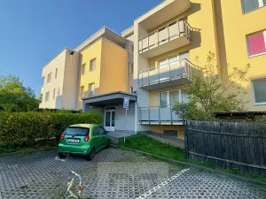 Pronájem bytu 1+kk, Praha - Uhříněves, U uhříněveské obory, 32 m2