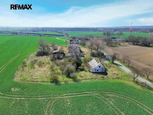 Prodej komerčního pozemku, Všestudy, 42524 m2