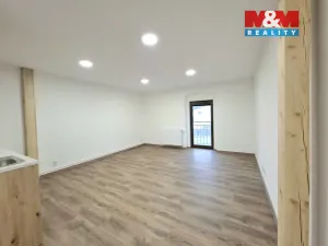 Pronájem bytu 1+kk, Karlovy Vary - Stará Role, Vančurova, 36 m2