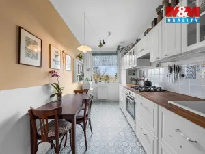 Prodej bytu 4+1, Chlumec, Vyklická, 98 m2