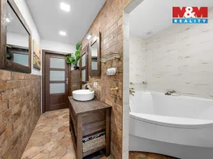 Prodej bytu 4+1, Chlumec, Vyklická, 98 m2