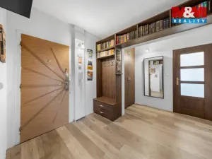 Prodej bytu 4+1, Chlumec, Vyklická, 98 m2