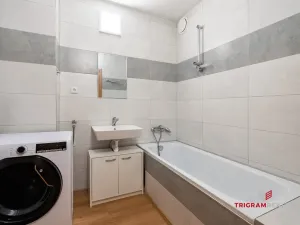 Pronájem bytu 2+kk, Hradec Králové - Nový Hradec Králové, třída Edvarda Beneše, 47 m2