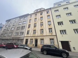 Pronájem bytu 2+kk, Praha - Libeň, Andrštova, 58 m2