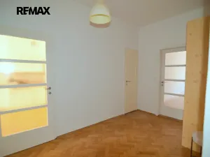 Pronájem bytu 2+1, Praha - Libeň, Pivovarnická, 78 m2