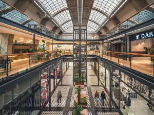 Pronájem obchodního prostoru, Pardubice, náměstí Republiky, 15 m2