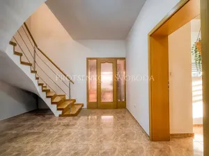 Prodej činžovního domu, Přerov nad Labem, 283 m2