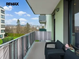 Pronájem bytu 2+kk, Praha - Vysočany, Sousedíkova, 55 m2