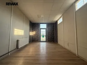 Pronájem obchodního prostoru, Plzeň, Rokycanská, 56 m2