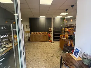 Pronájem obchodního prostoru, Hulín, nám. Míru, 141 m2