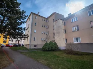 Prodej bytu 2+1, Jindřichův Hradec, Tovární, 73 m2